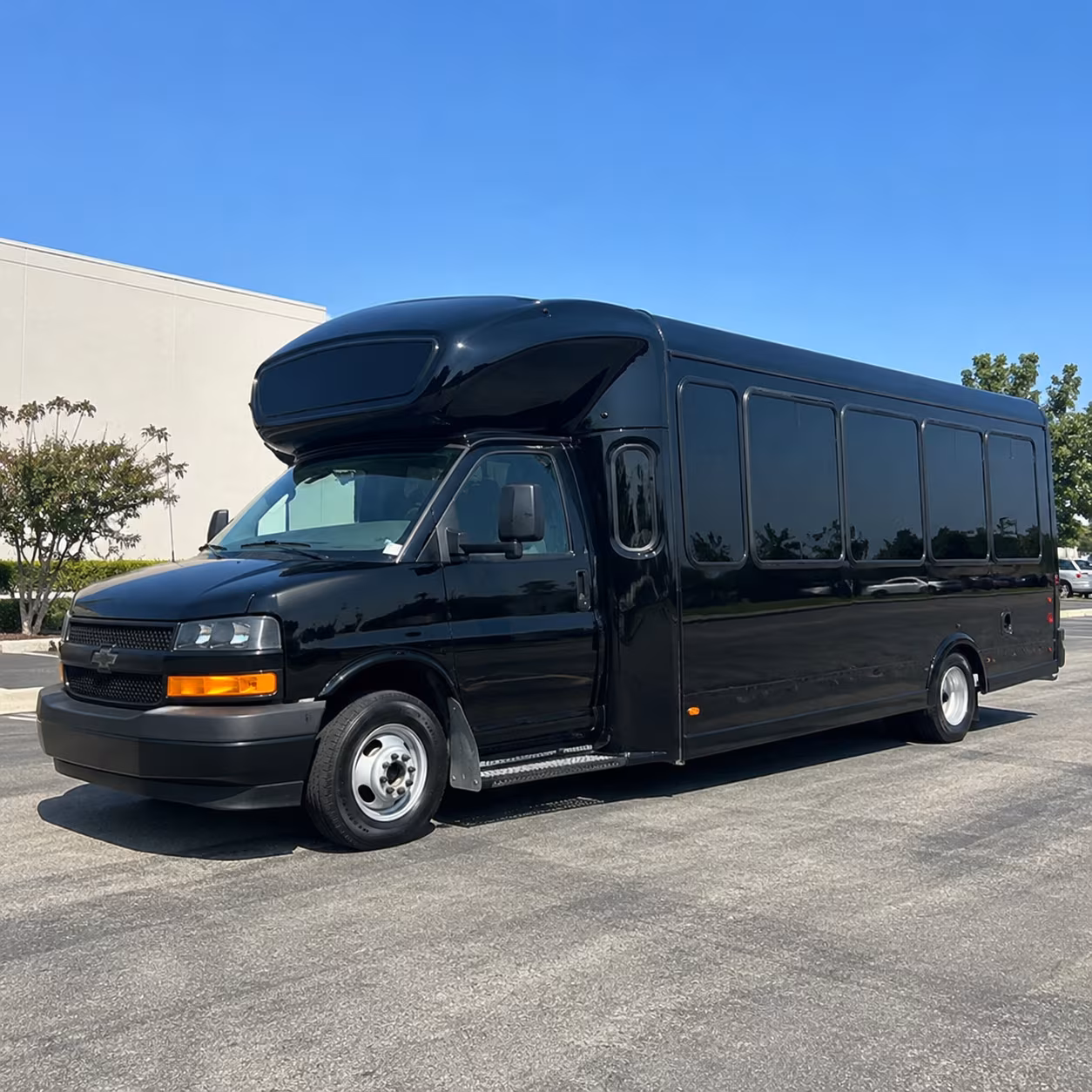 Ontario Winery Tour & Pub Crawl Transportation