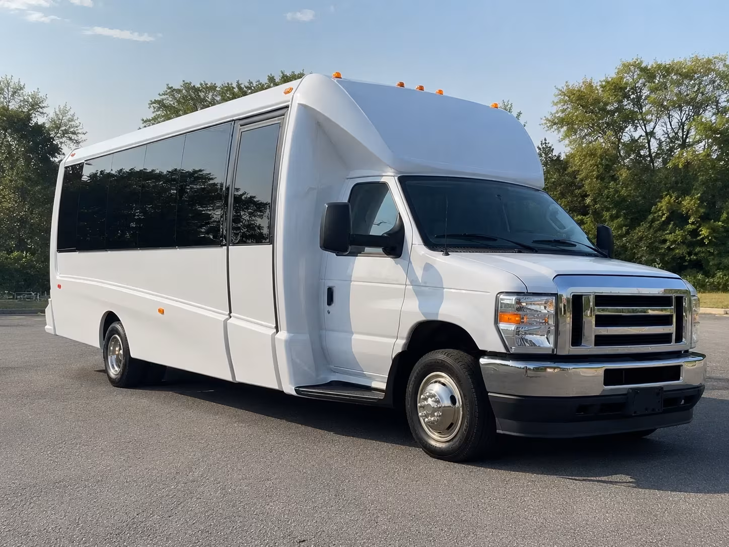 Rancho Cucamonga Birthday, Sweet 16, & Quinceañera Transportation party bus exterior