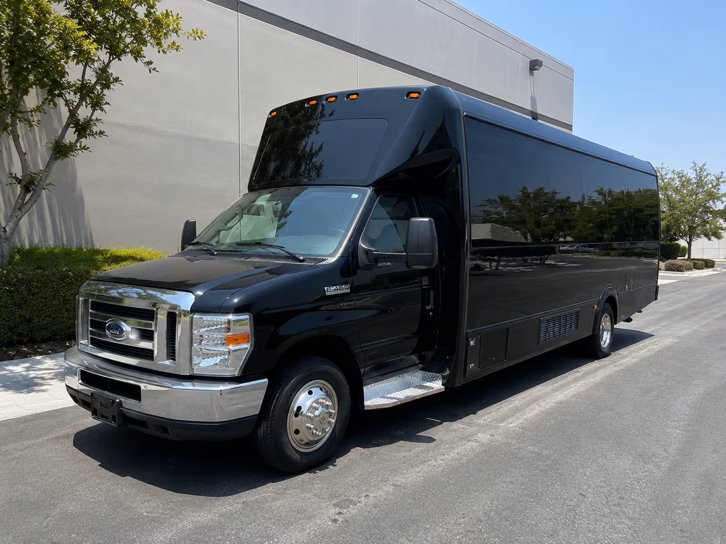 San Bernardino Winery Tour & Pub Crawl Transportation
